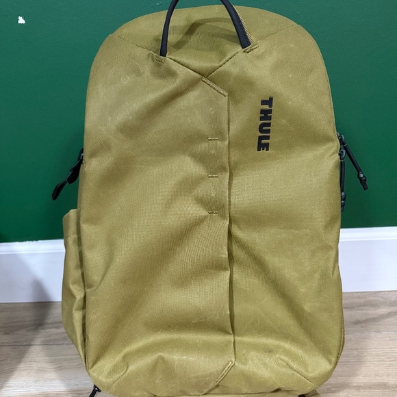Thule Aion Travel Backpack 28L - Picture 1 of 16